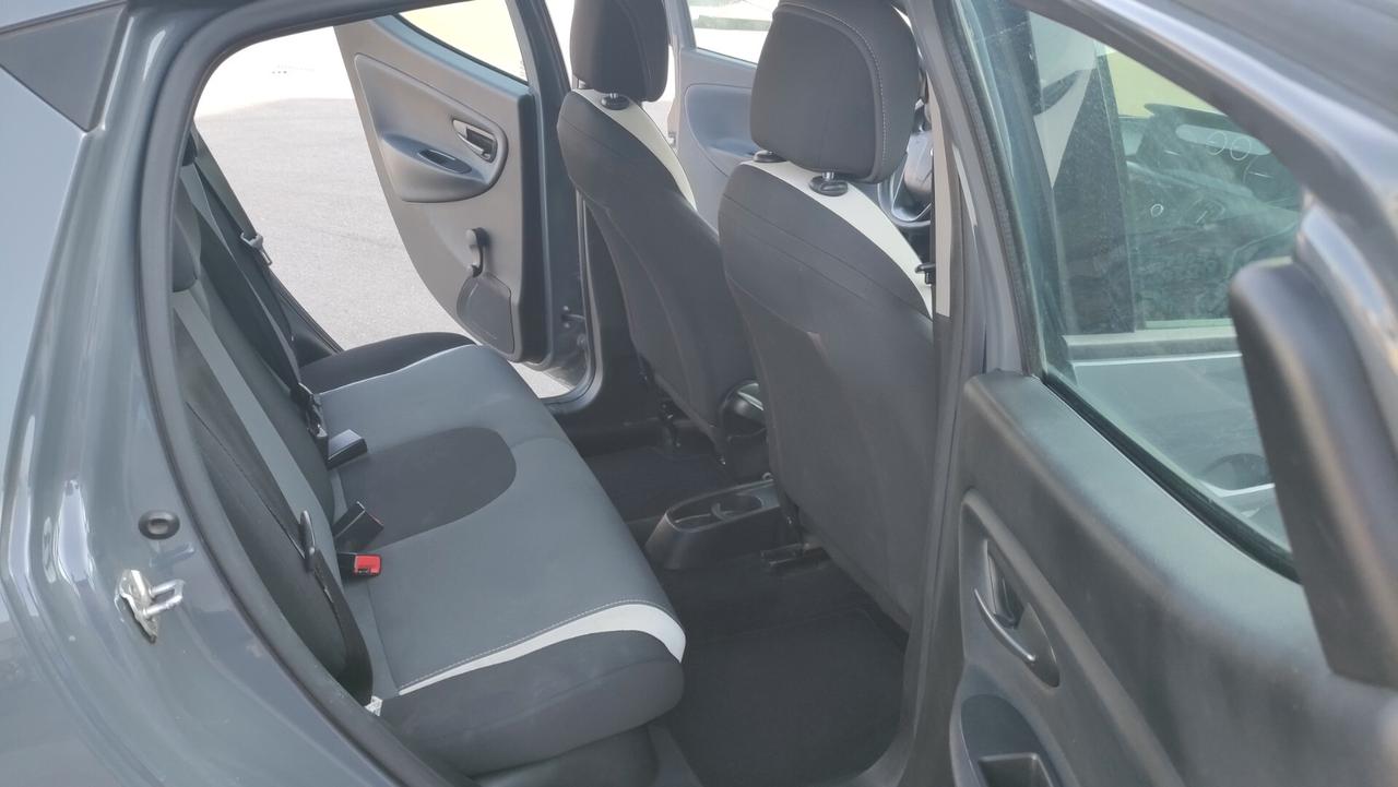 Lancia Ypsilon 1.2 69 CV 5 porte GPL Ecochic Gold NEOPATENTATI - 2015