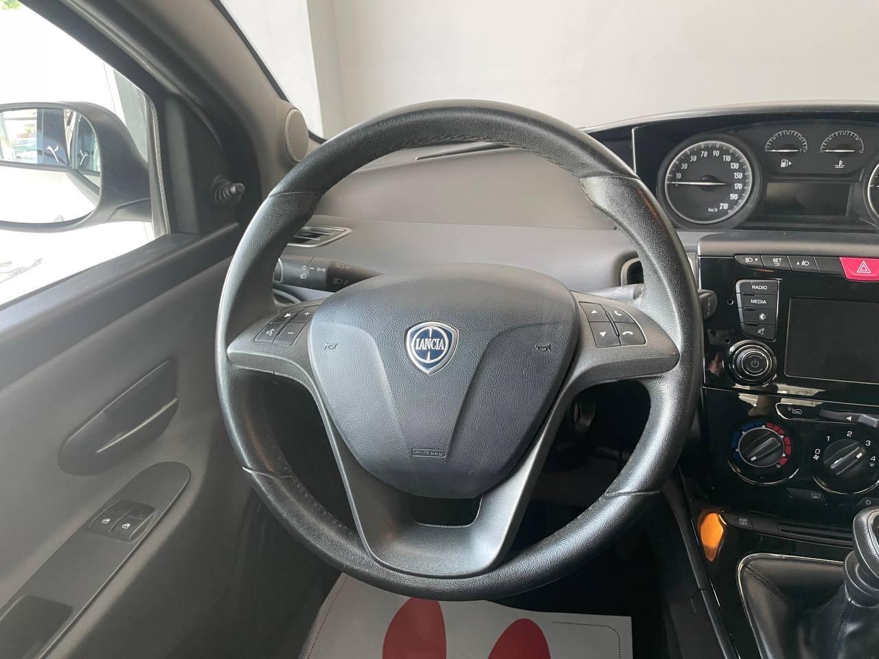 Lancia Ypsilon GPL - Uniproprietario