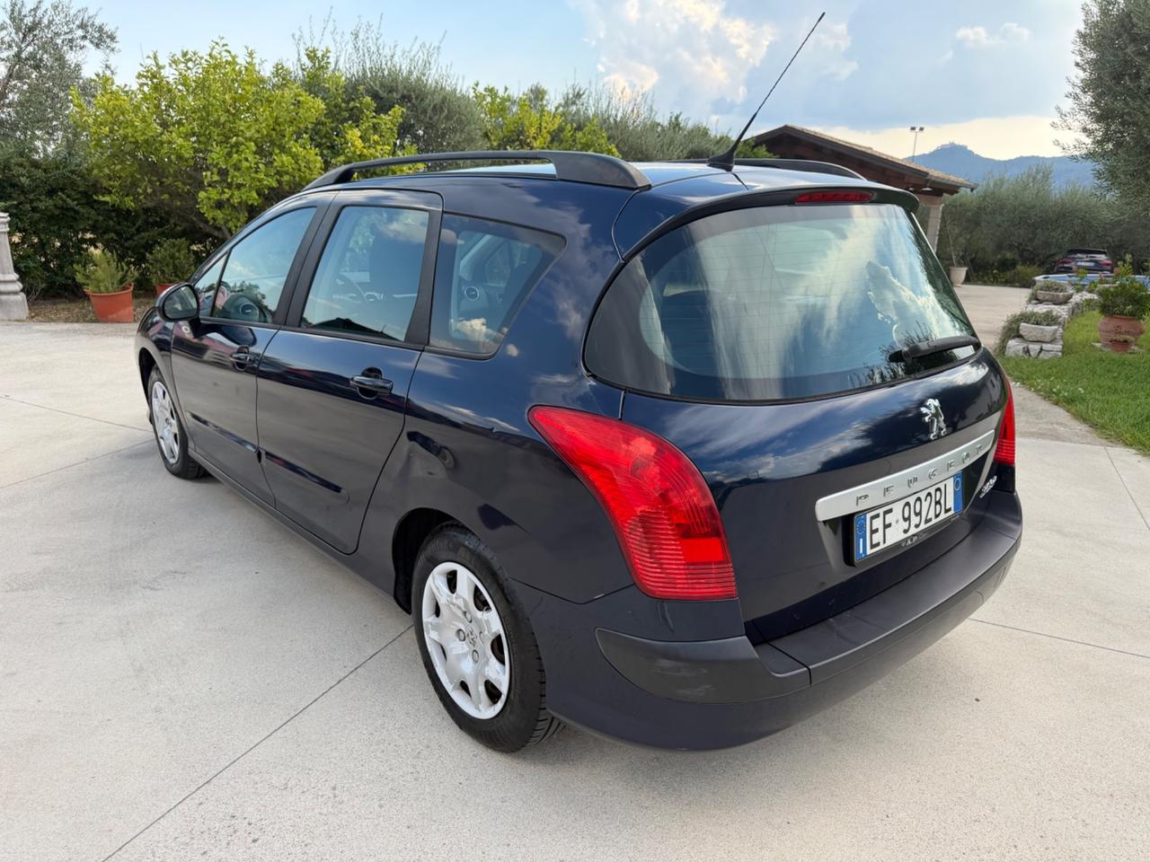 Peugeot 308 1.6 8V HDi 93CV FAMILIARE