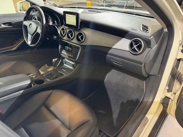 MERCEDES-BENZ GLA 200 CDI Sport
