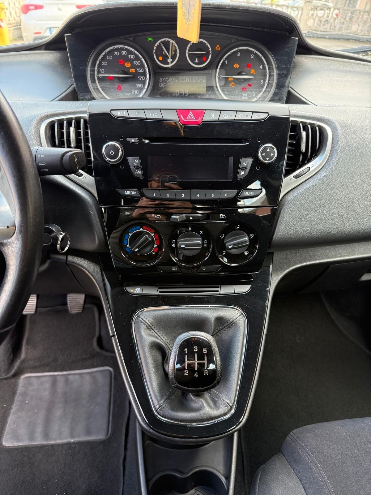 Lancia Ypsilon 1.3 MJT 16V 95 CV 5 porte S&S Platinum
