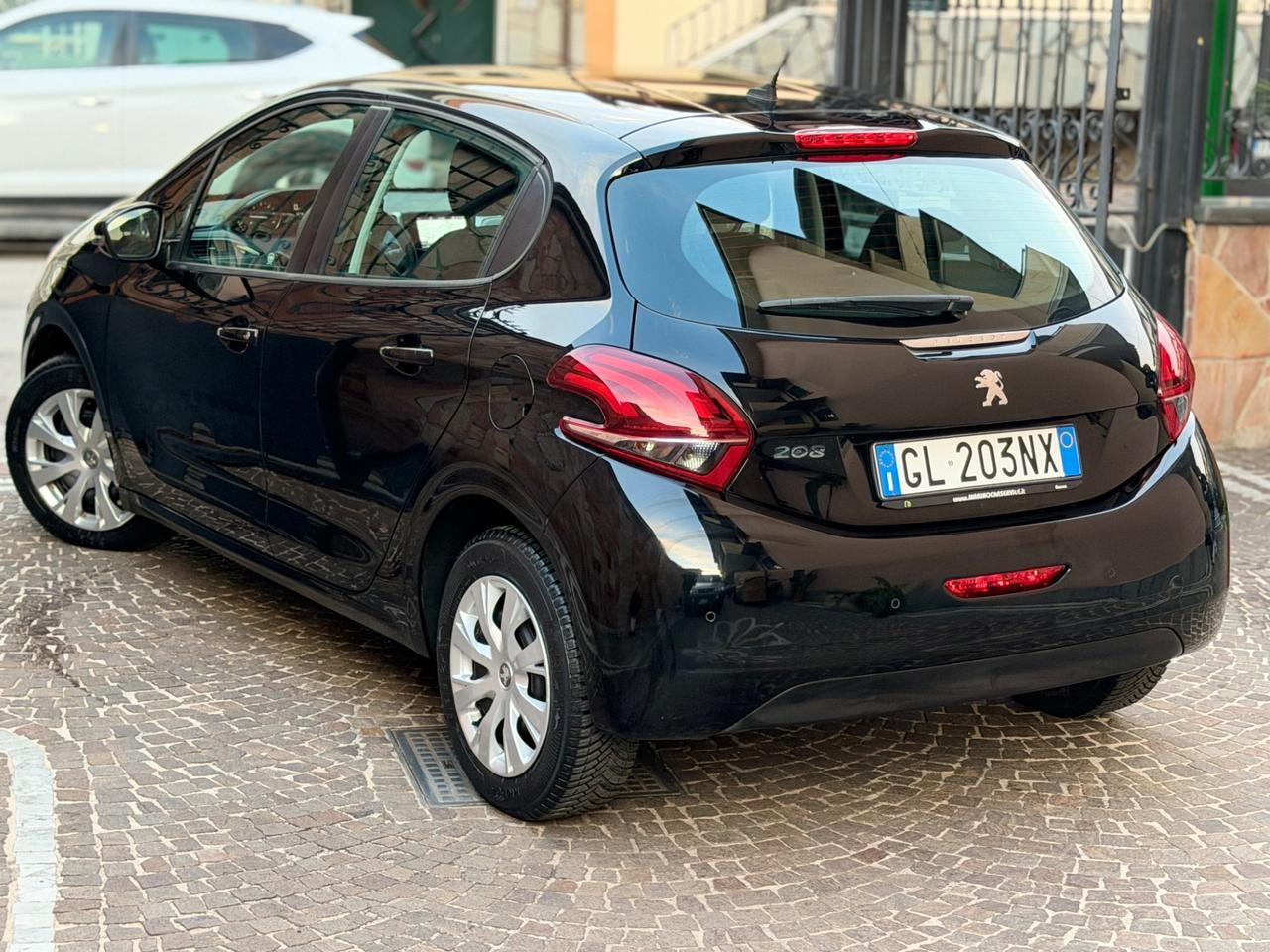 Peugeot 208 BlueHDI 75 CV Allure