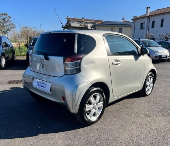 Toyota iQ 1.0 cvt (multidrive)