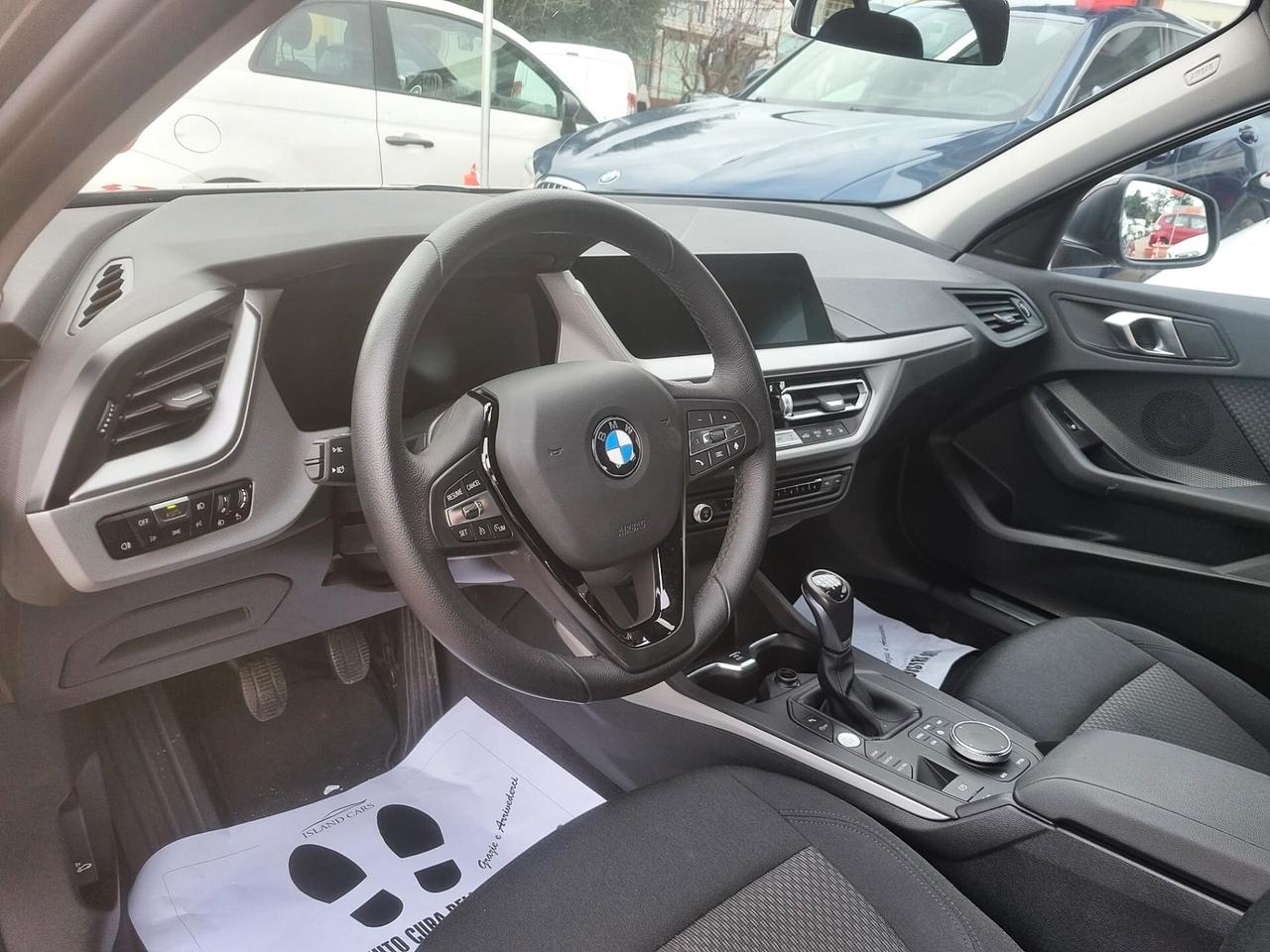 Bmw 118i Advantage 136cv