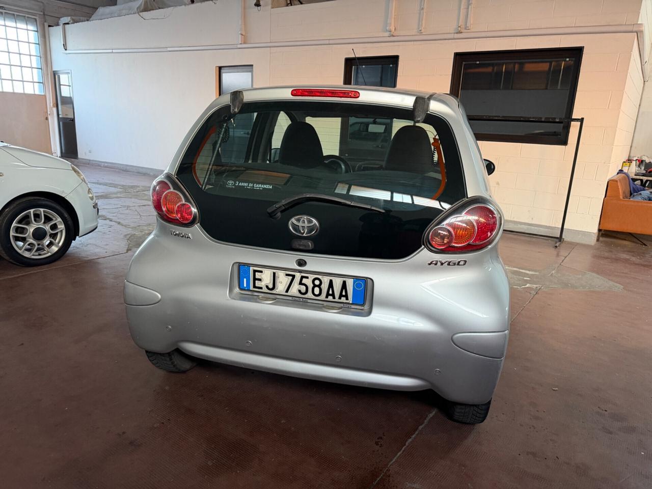 Toyota Aygo 1.0 12V VVT-i 5 porte Deep