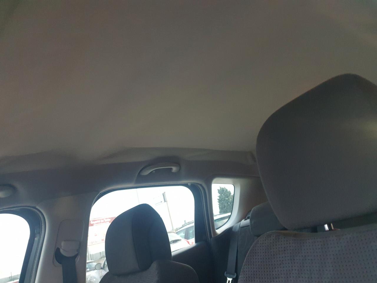 Peugeot 3008 1.6 HDi 115CV Business