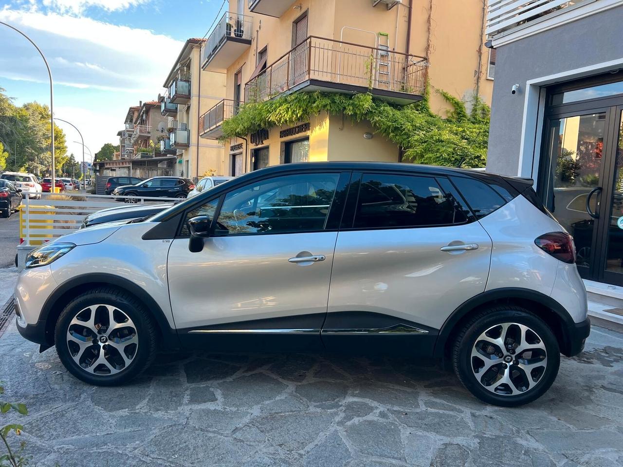 RENAULT CAPTUR dCi 90cv EDC SPORT EDITION NEOPATENTATI