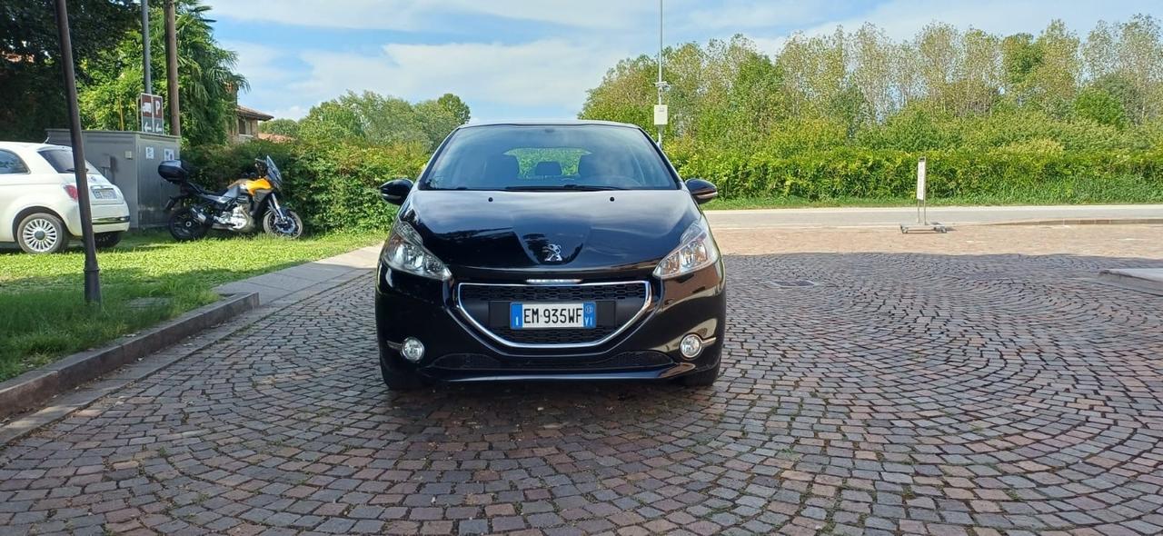 Peugeot 208 1.4 HDi 68 CV 5 porte Access
