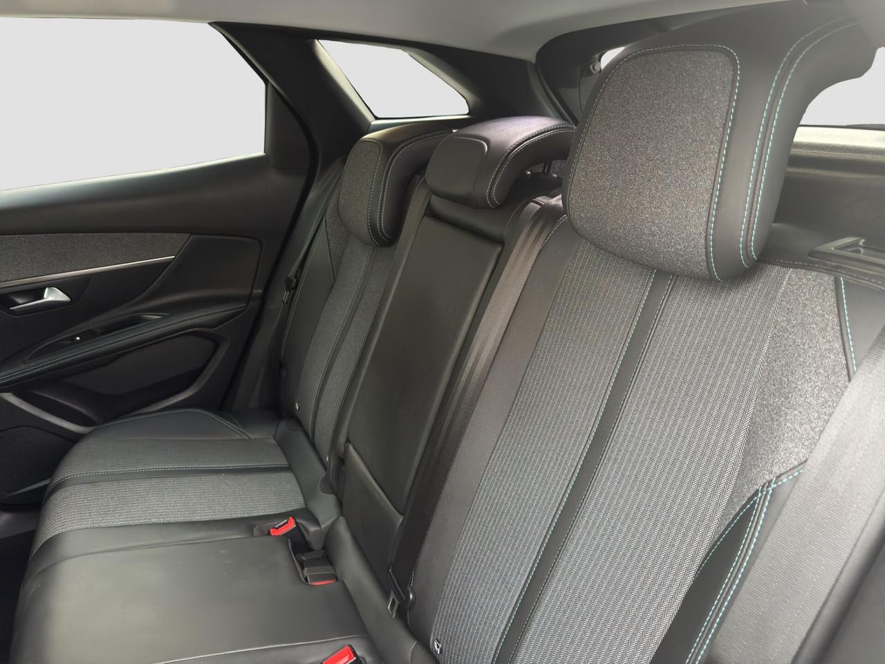 Peugeot 3008 1.5 bluehdi 130cv Allure Pack 2022