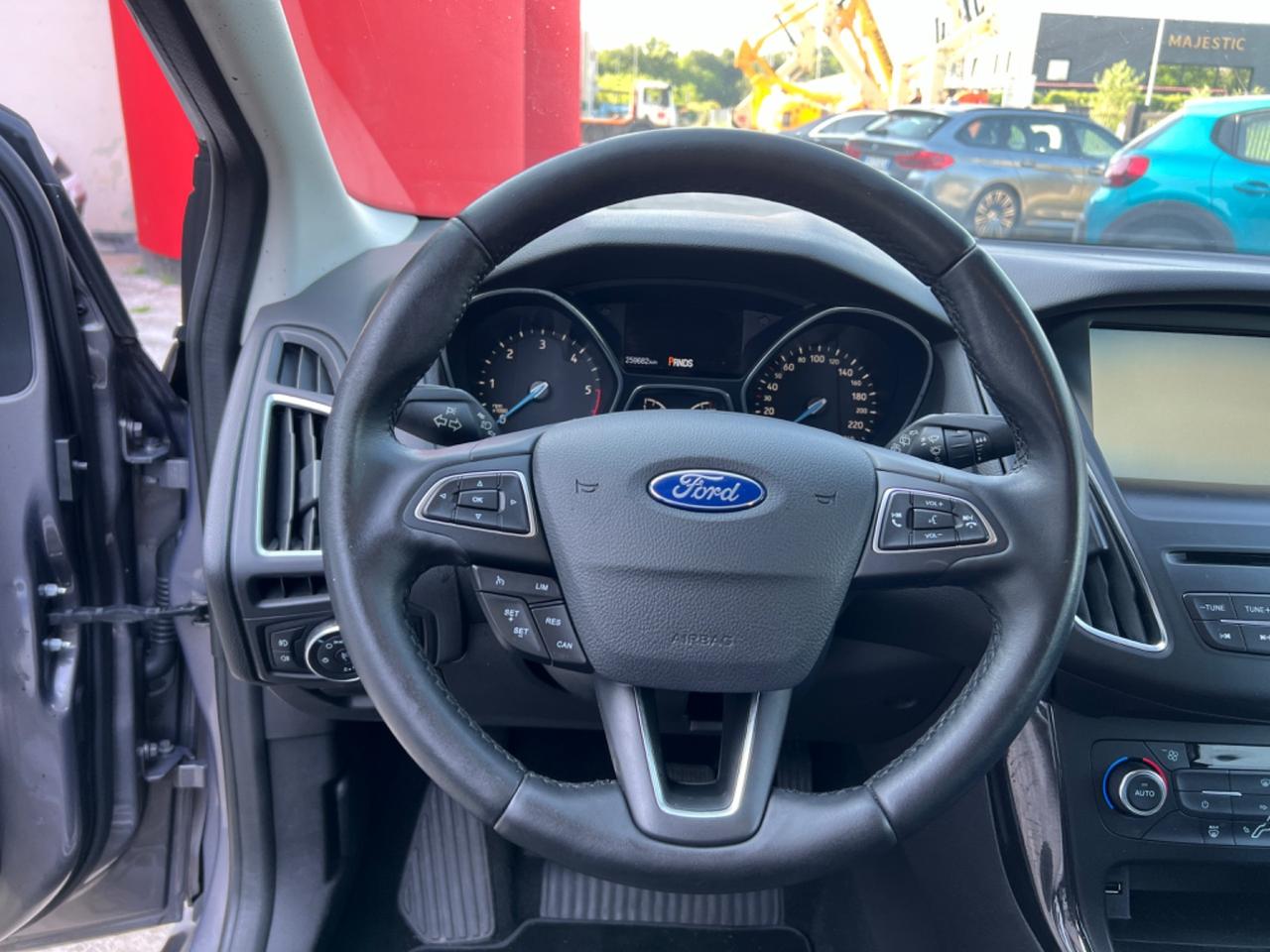 Ford Focus 1.5 TDCi 120 CV Start&Stop Powershift Titanium