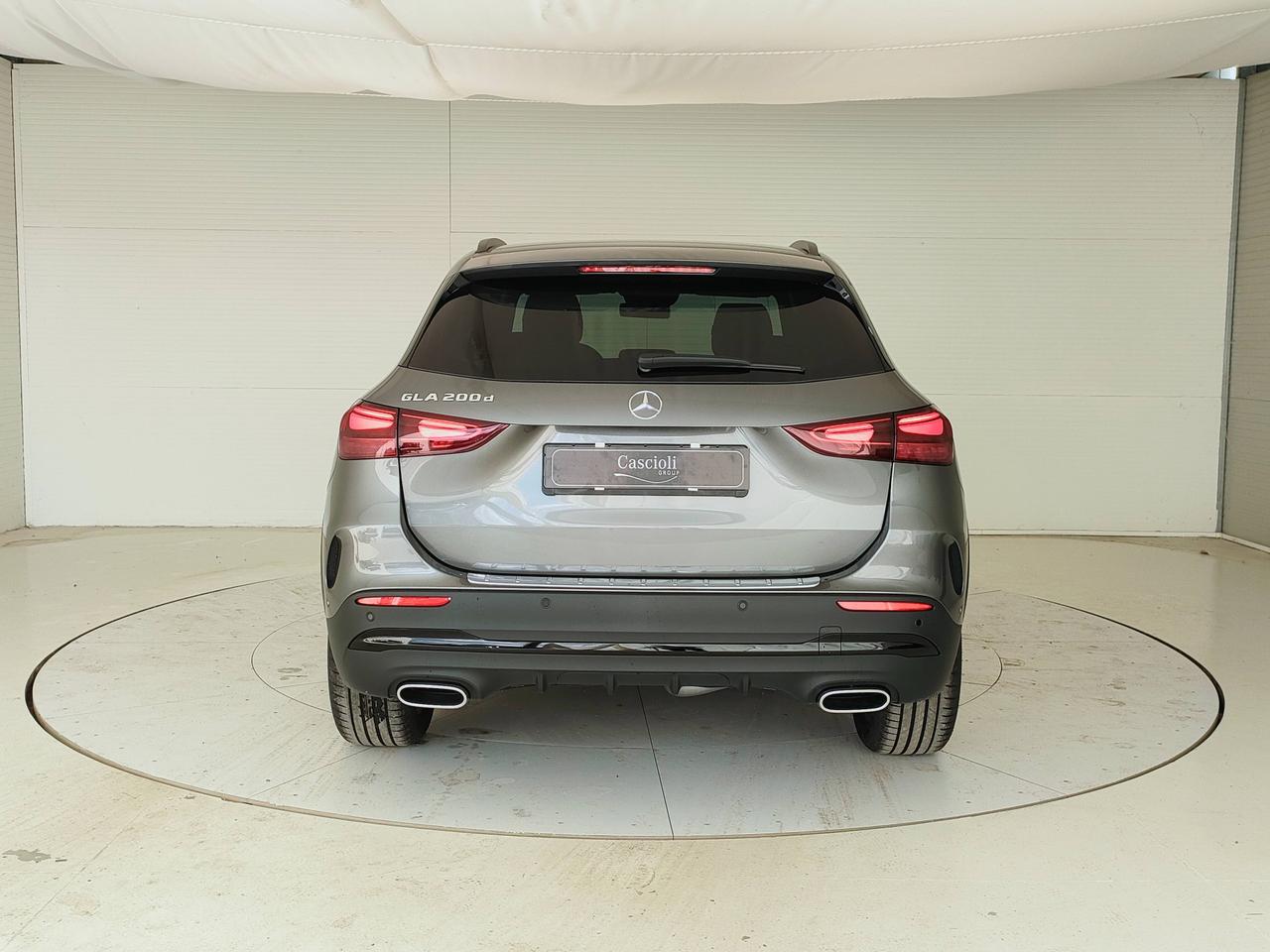 Mercedes-Benz GLA 200 d automatic