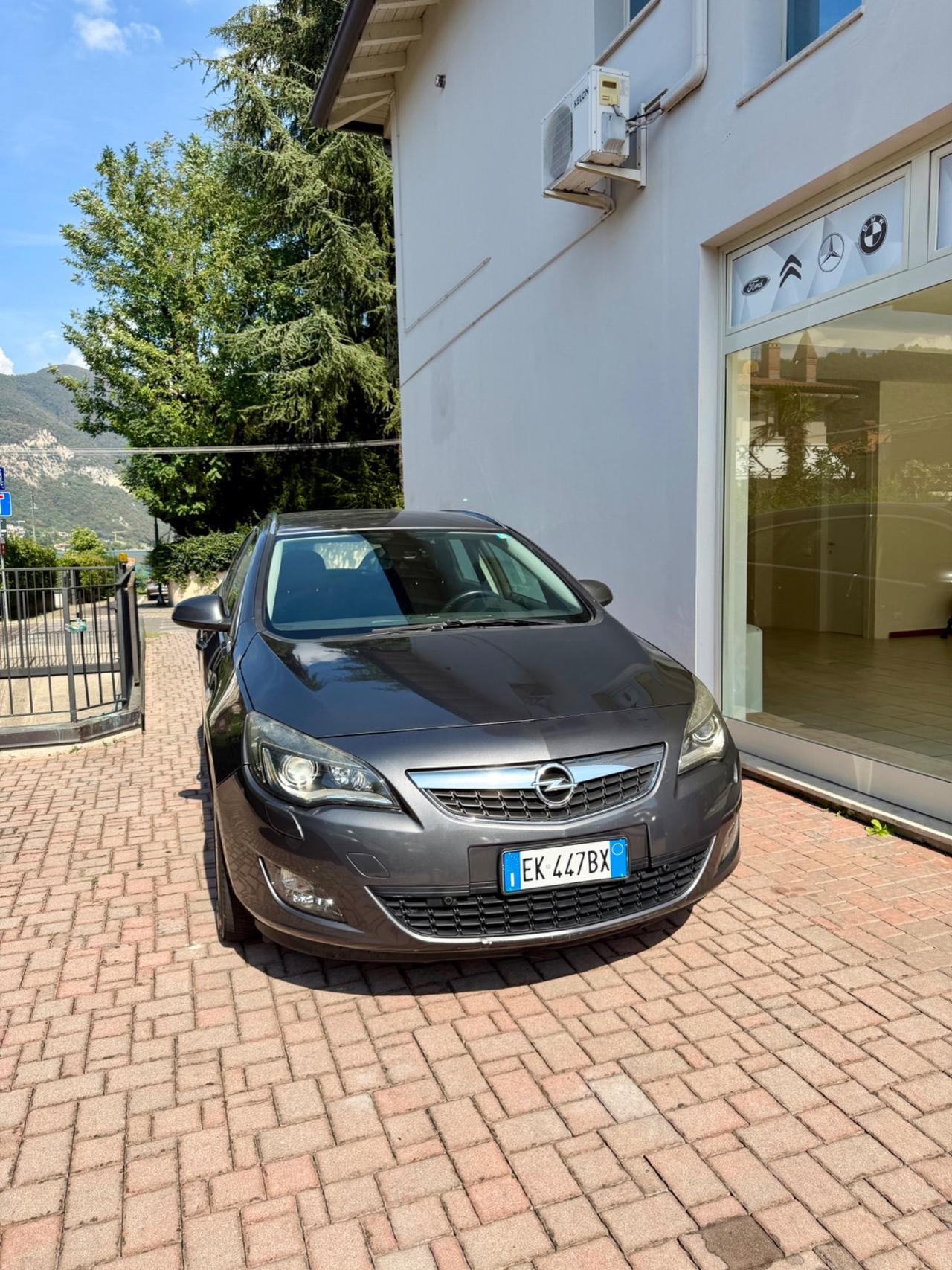 Opel Astra 2.0 CDTI 165CV Sports Tourer Cosmo S
