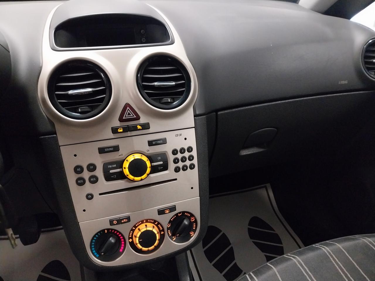 Opel Corsa 1.2 GPL 5 porte Club - ok neopatentati