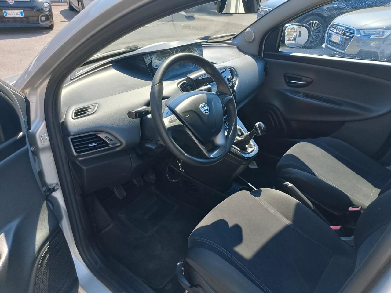 Lancia Ypsilon 1.3 MJT 16V 95 CV 5 porte S&S Gold