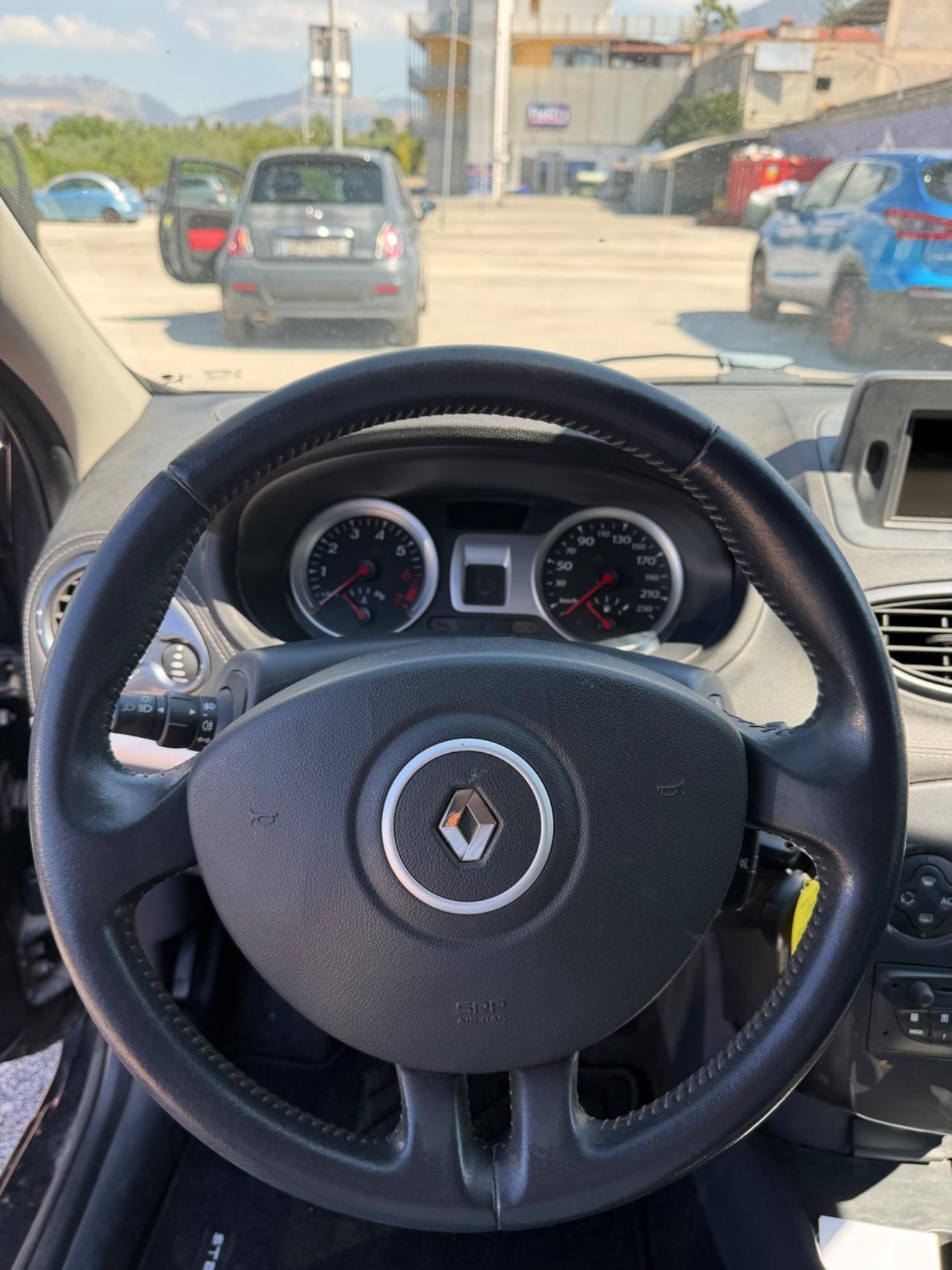 Renault Clio 1.2 16V 3 porte Dynamique