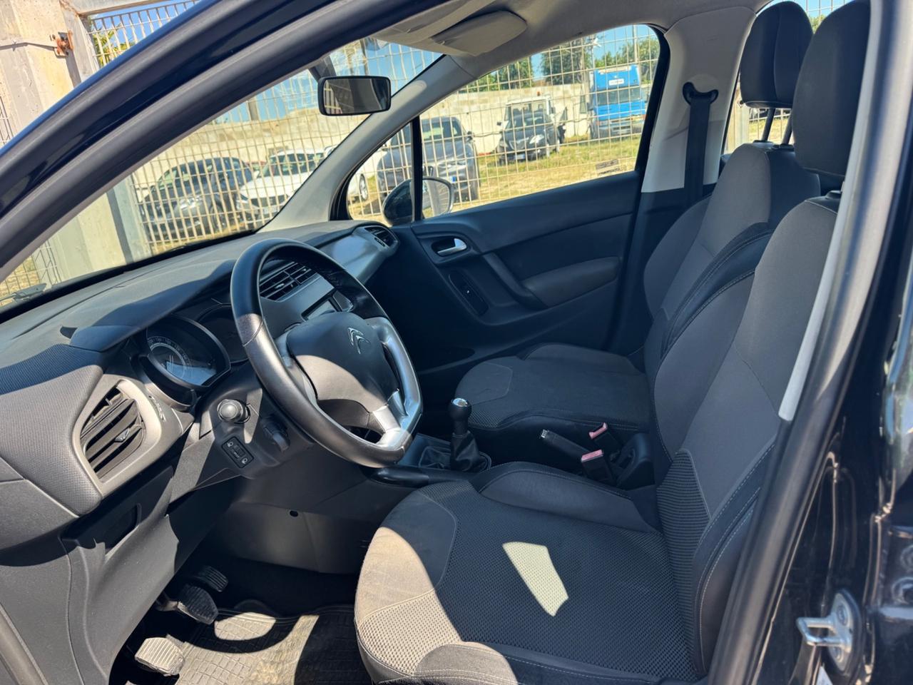 Citroen C3 1.2 benz - 2014