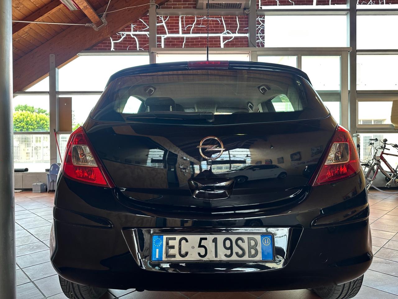 Opel Corsa 1.2 5 porte Cosmo cambio automatico
