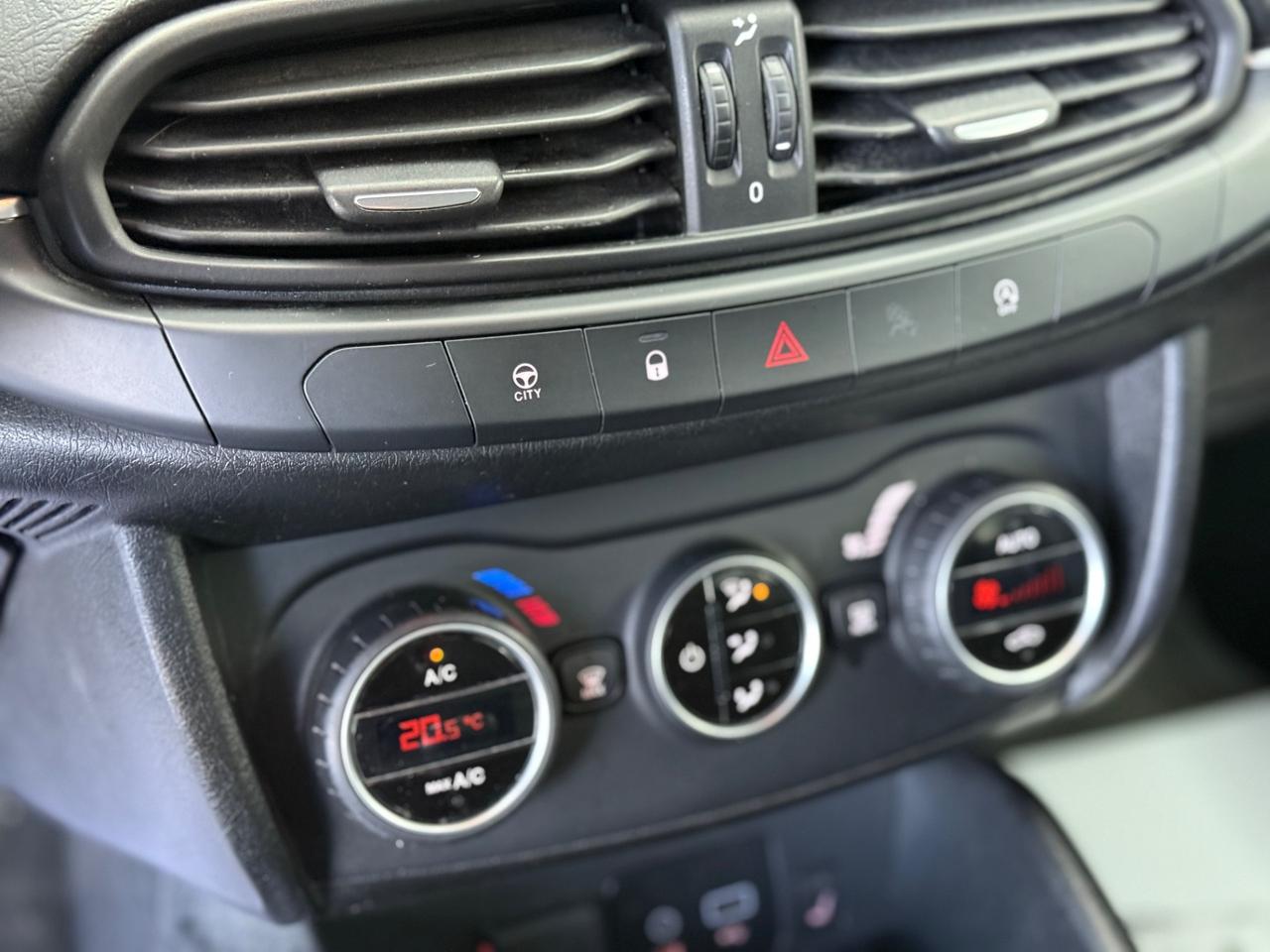 Fiat Tipo 1.6 Mjt S&S 5 porte S-Design