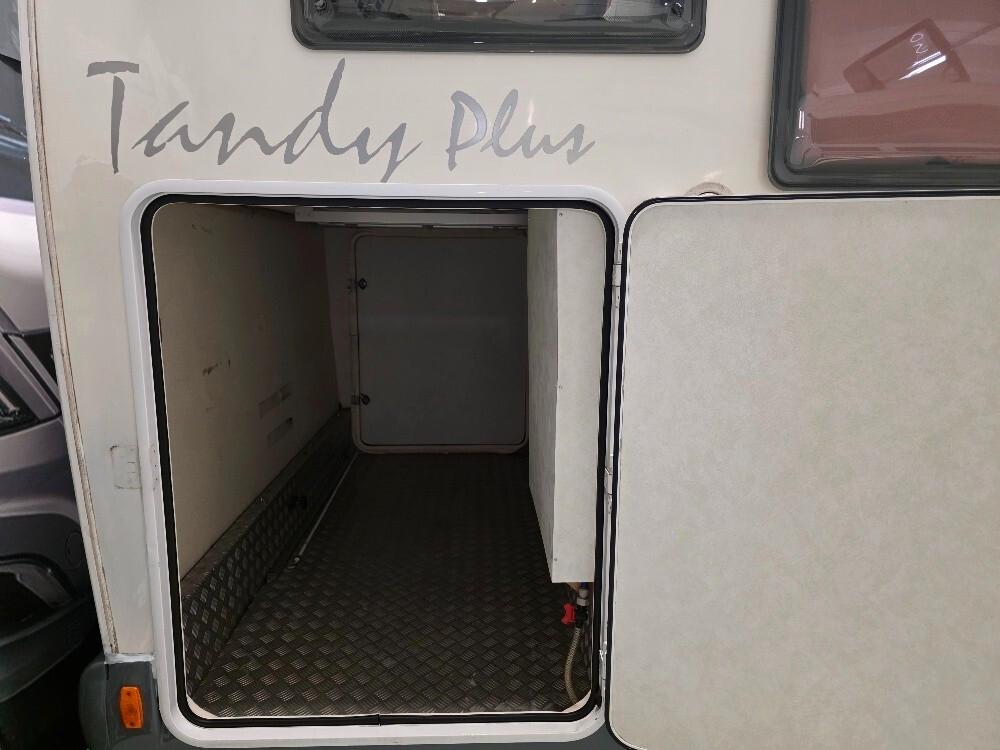 CAMPER MCLOUIS TANDY 670