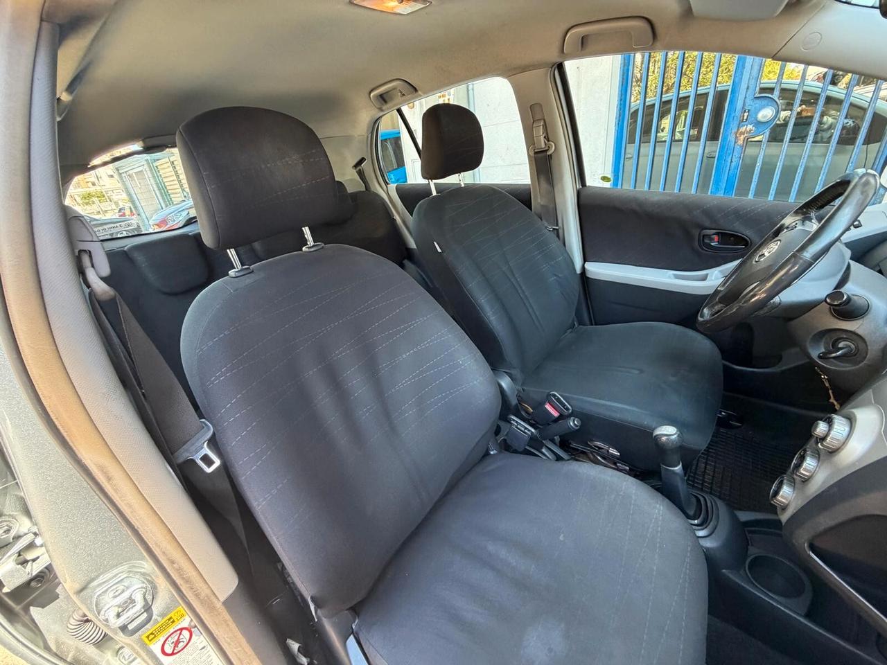 Toyota Yaris 1.0 5 porte Sol