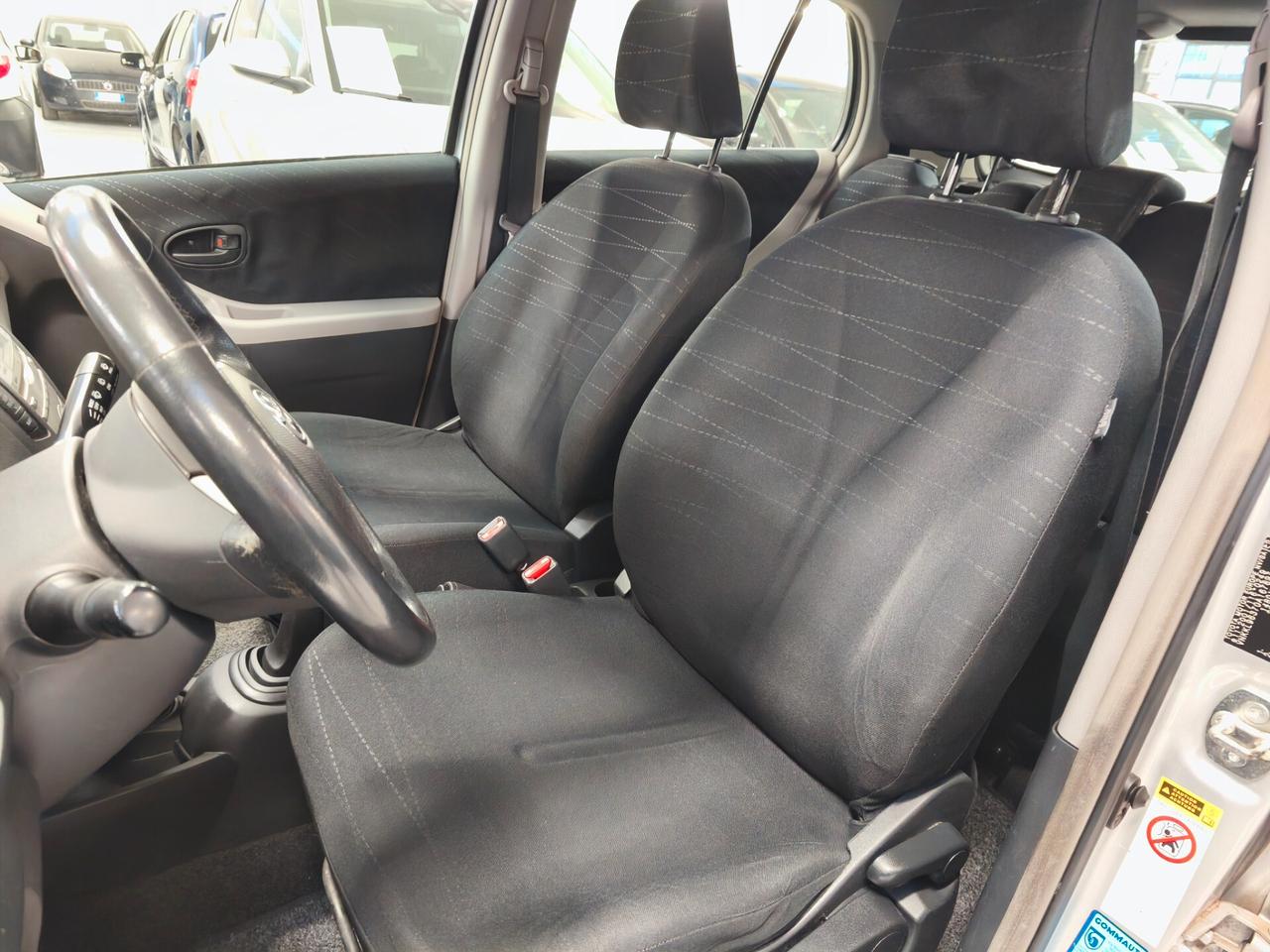 Toyota Yaris 1.3 5 porte Sol