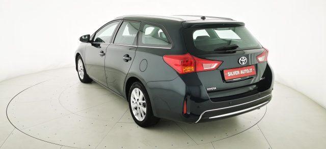 TOYOTA Auris Touring Sports 1.4 D-4D Lounge