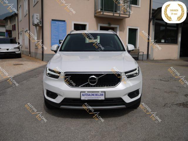 VOLVO XC40 B4 AWD Geartronic Momentum Pro