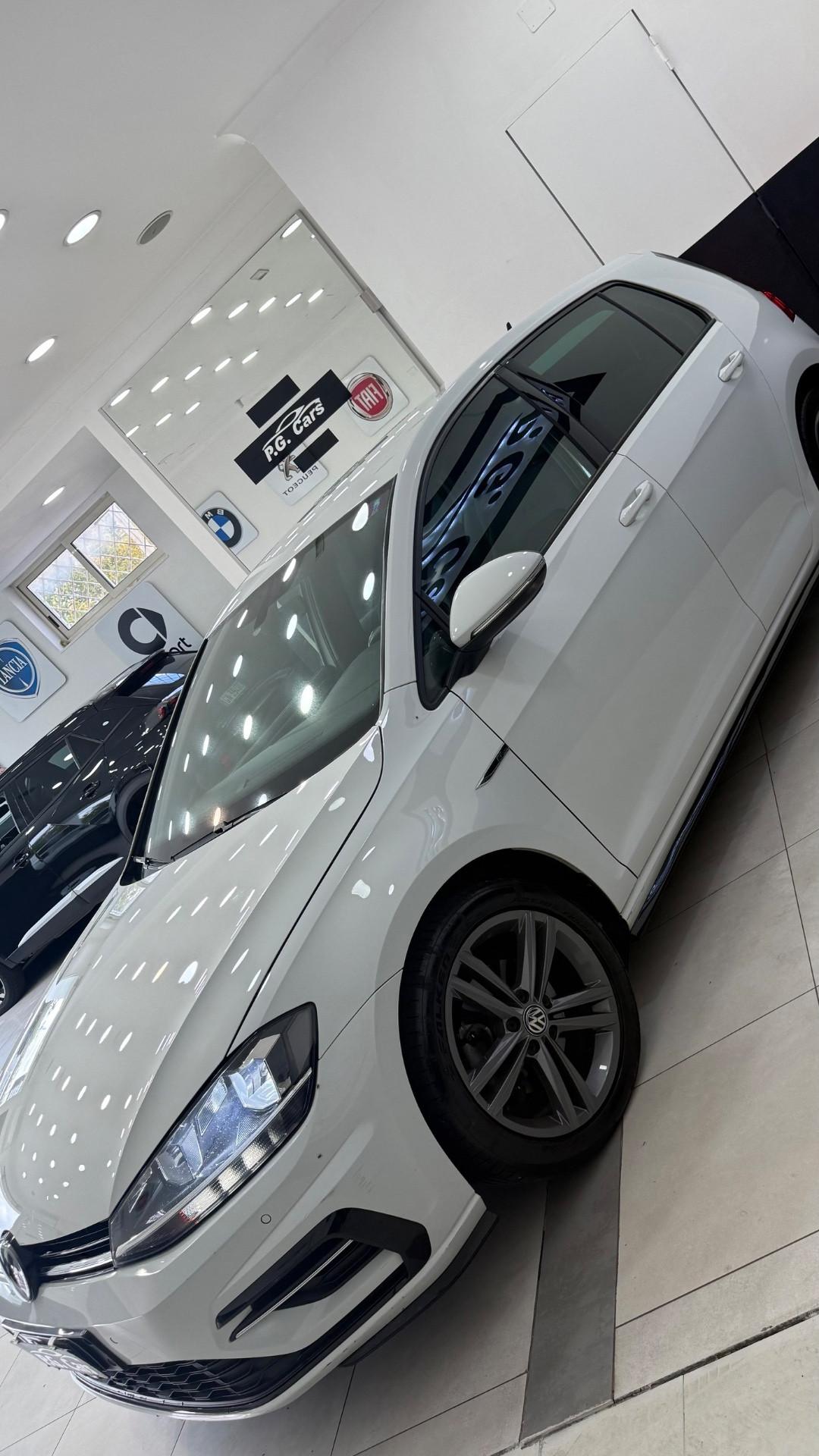 Volkswagen Golf 1.6 TDI 115 CV 5p. R-line