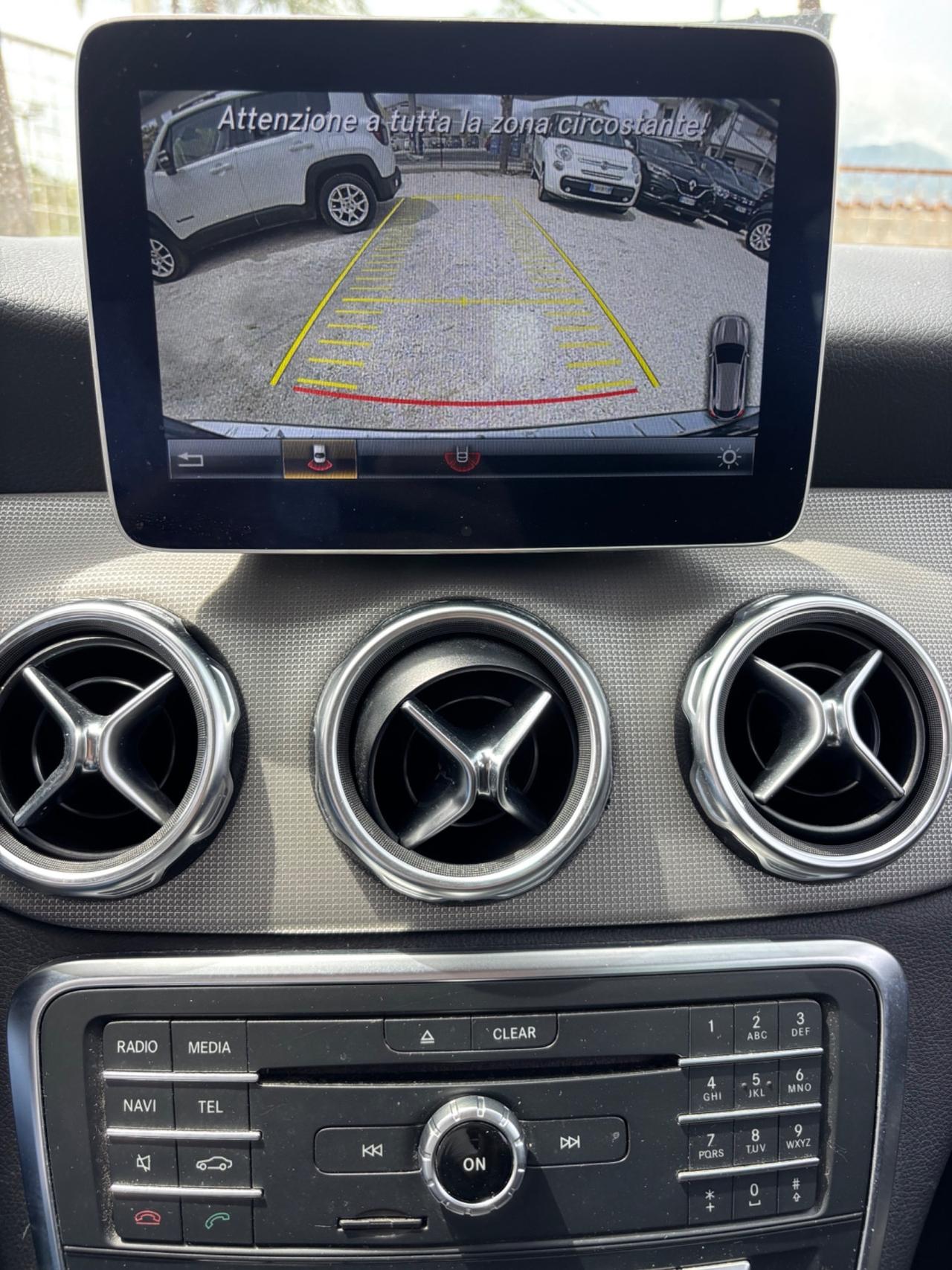 MERCEDES GLA200D 4MATIC AUTOM PERFETTA