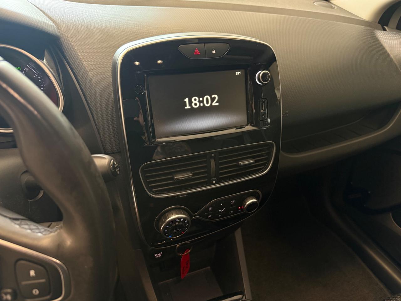 Renault Clio TCe 12V 90 CV GPL 5 porte Moschino Intens