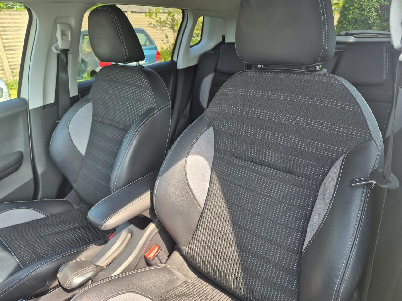 Peugeot 2008 120cv Outdor Adatta Neopatentati