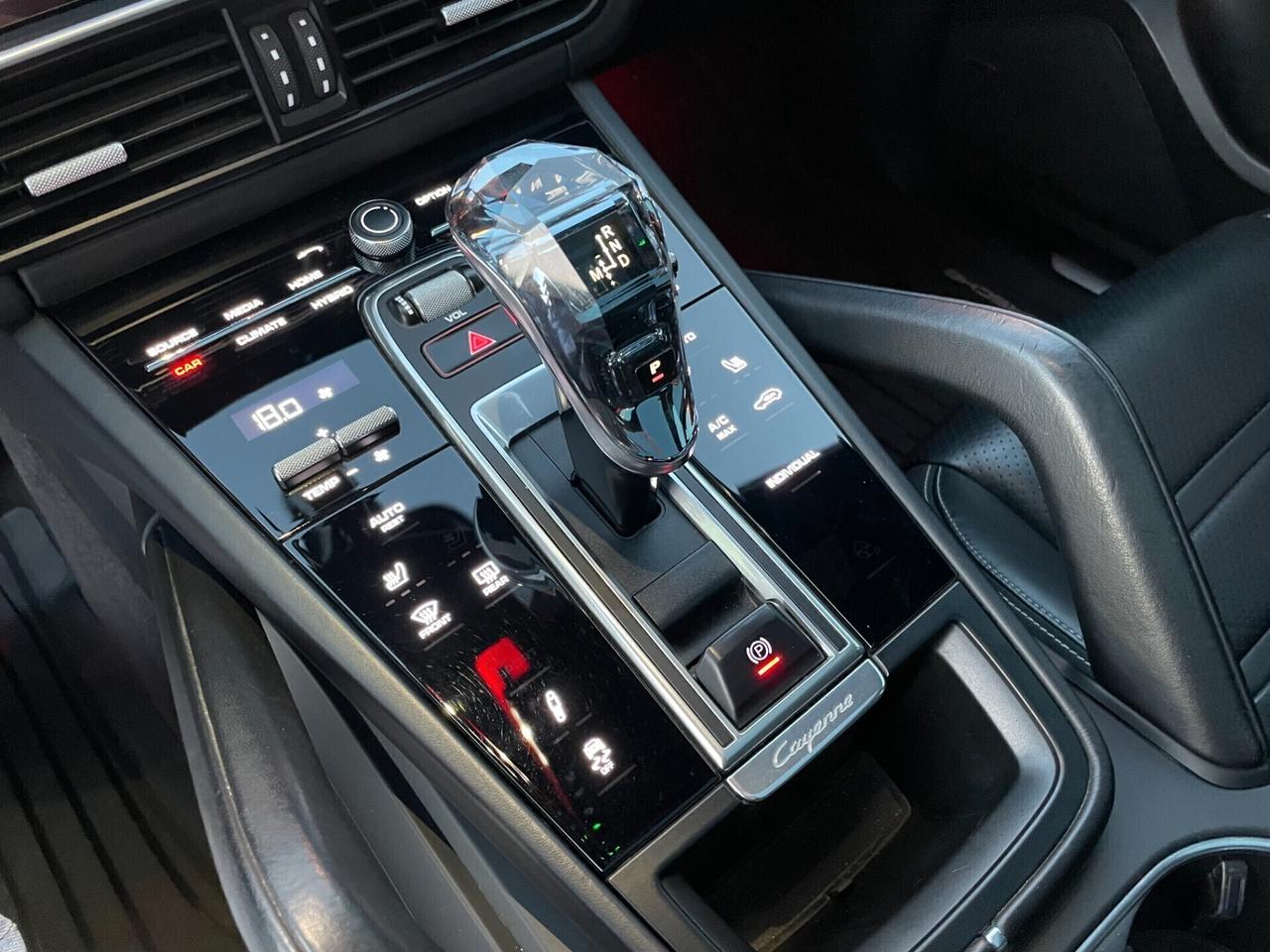 Porsche Cayenne Coupé 3.0 V6 E-Hybrid GTS