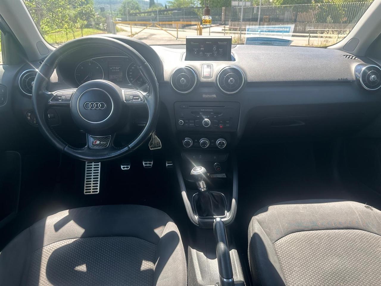 Audi A1 1.6 TDI S line edition plus