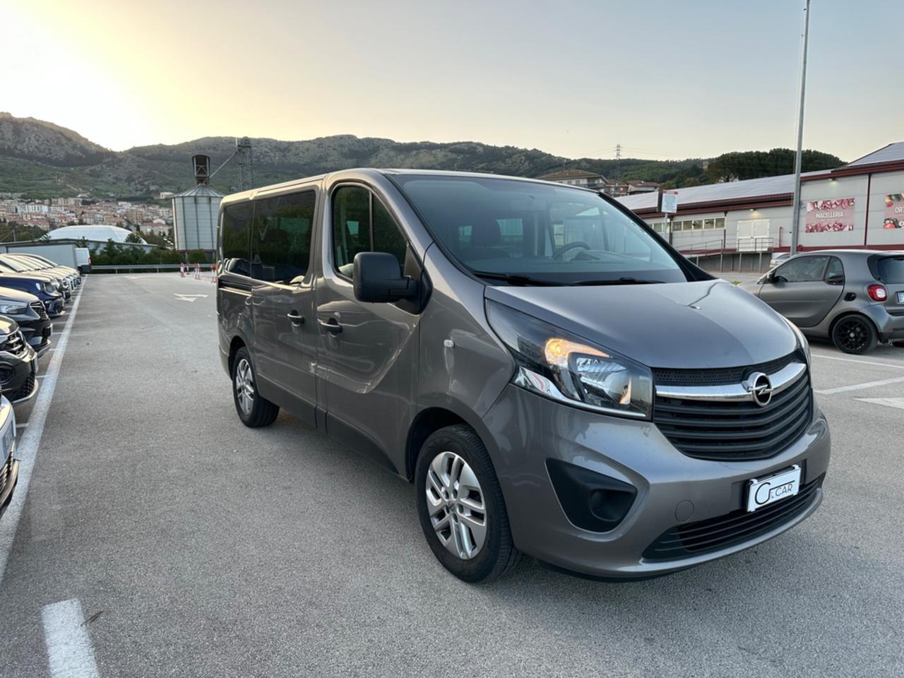 VIVARO 1.6 D 125 CV 9 POSTI