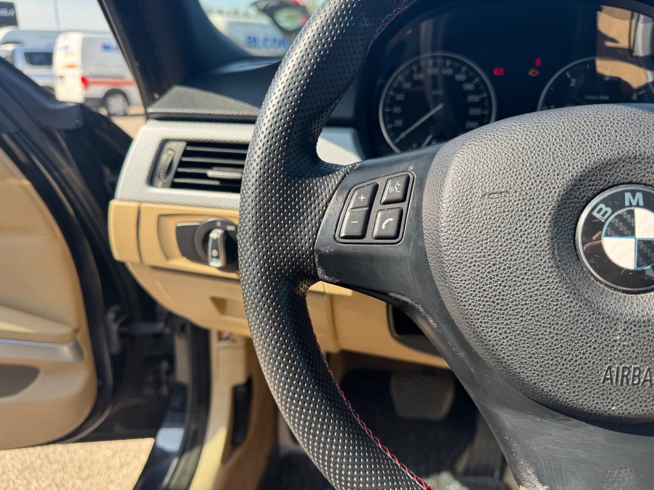 Bmw 320d Touring M-Sport auto tetto navi pelle