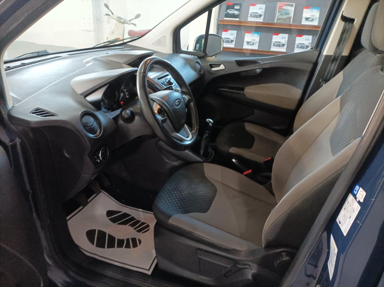 Ford Tourneo Courier 1.0 EcoBoos SOLO 24000KM