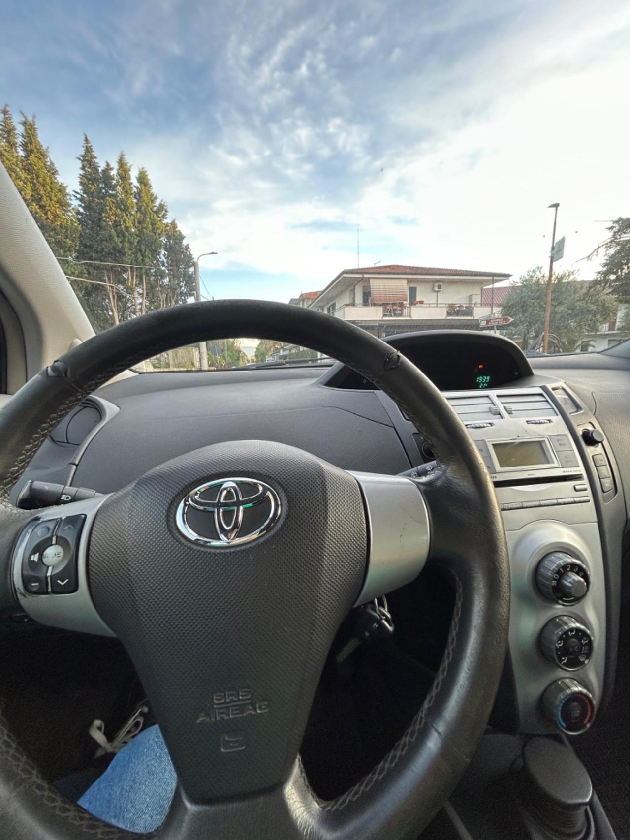 Toyota Yaris 1.4 D-4D 5 porte