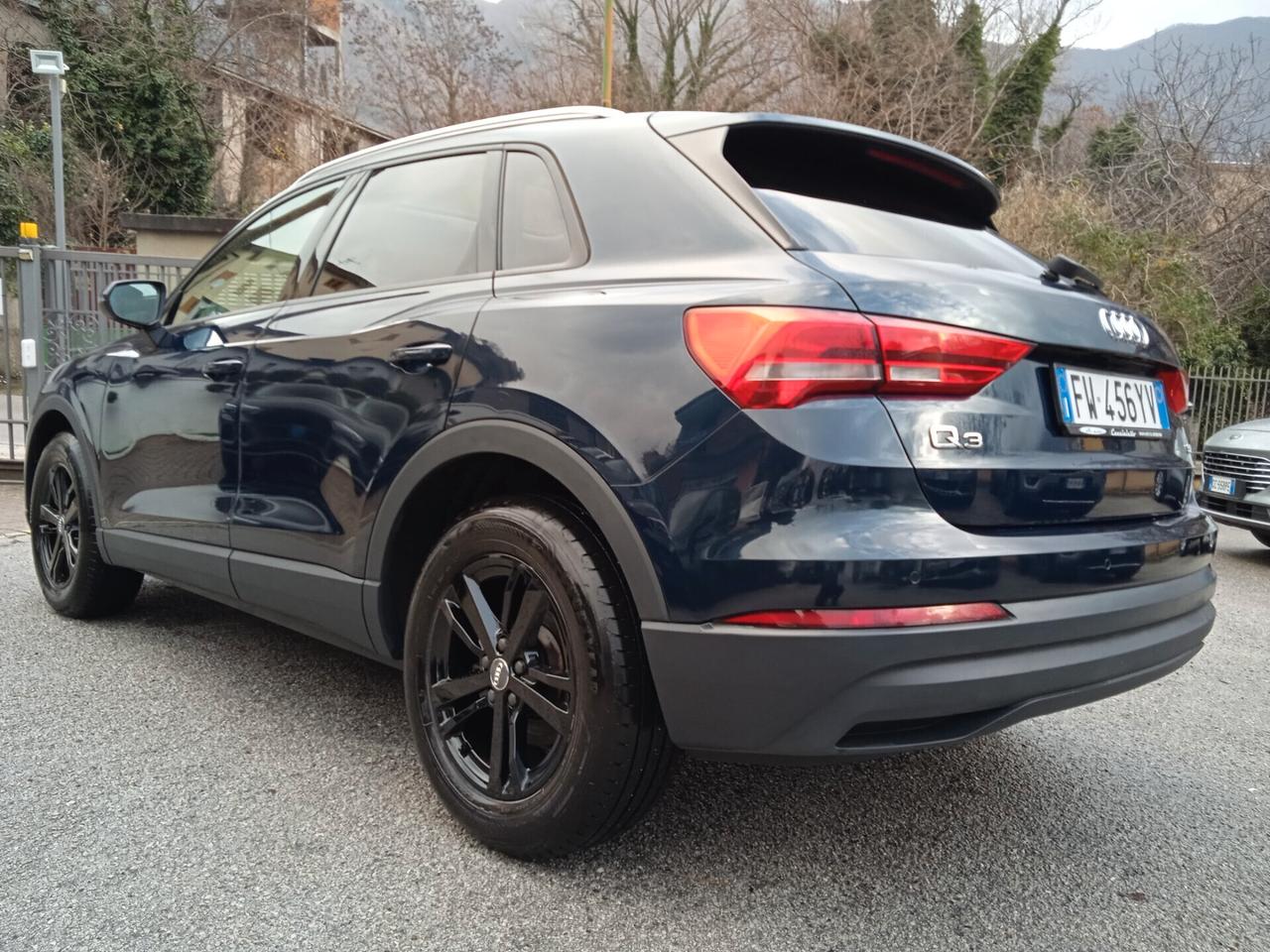 Audi Q3 / 2.0 TDI S tronic Advanced TETTO APRIBILE,