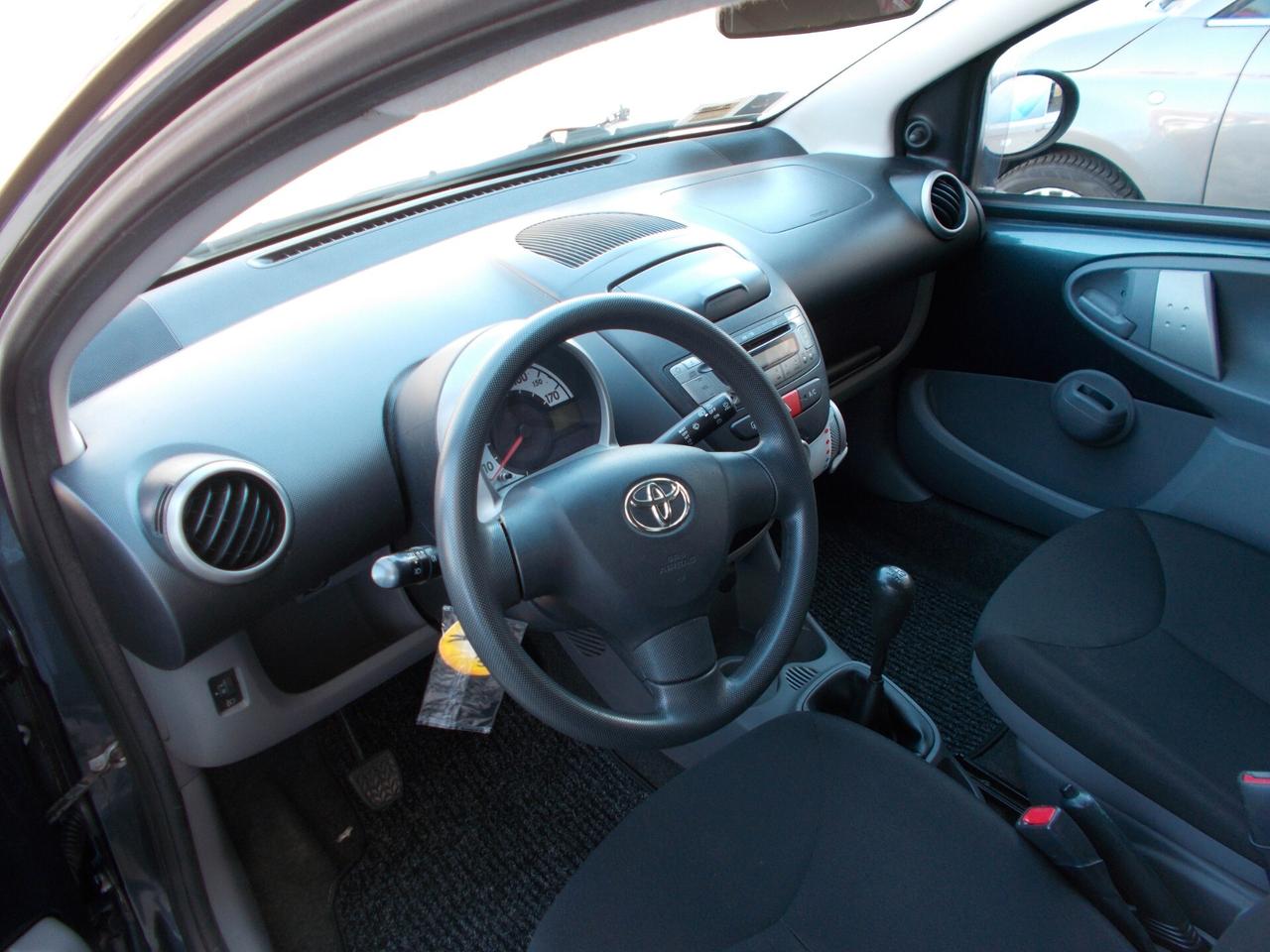 Toyota Aygo 1.0 12V VVT-i 5 porte Lounge