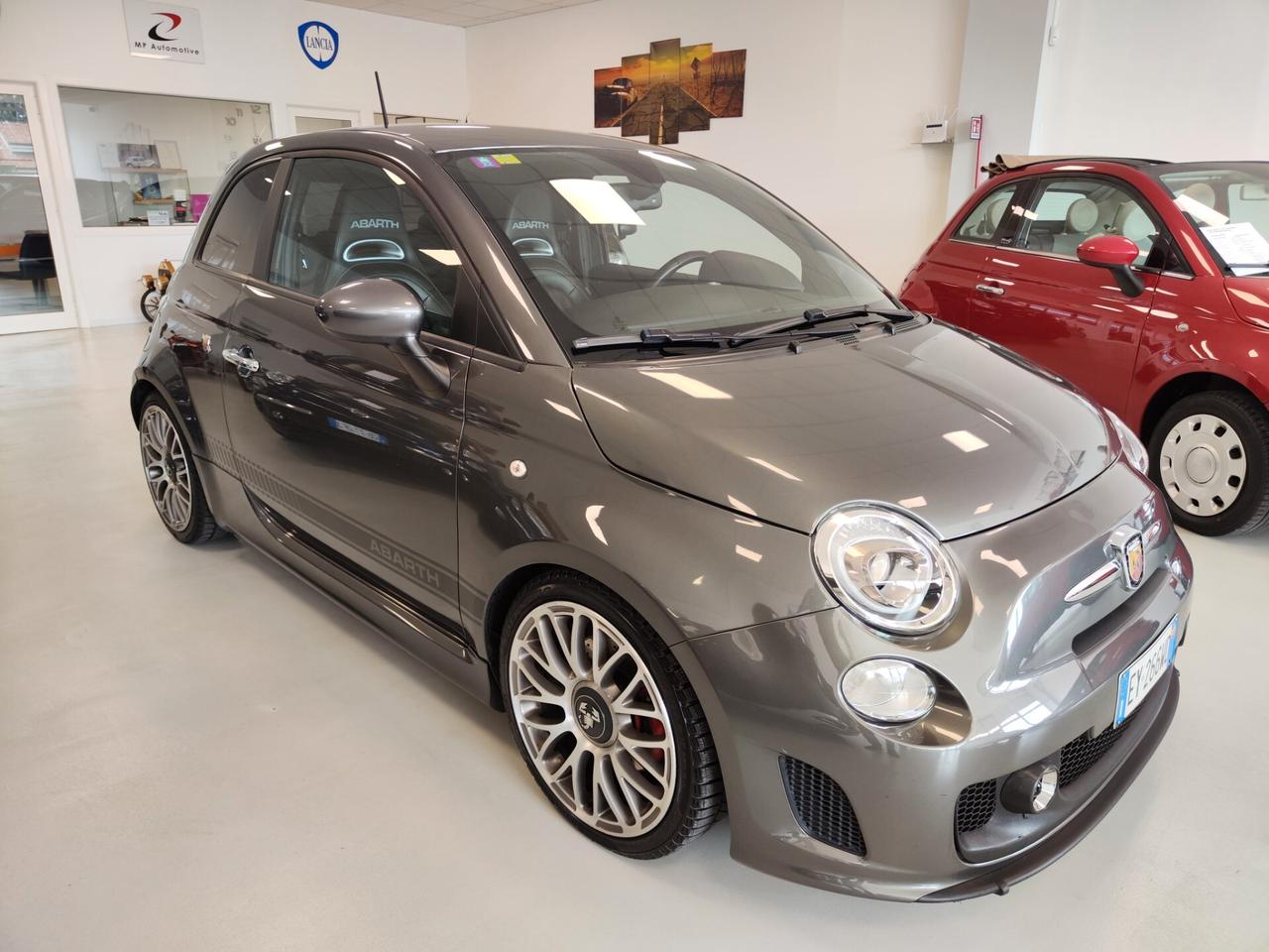 Abarth 500 1.4 Turbo T-Jet Custom 135cv