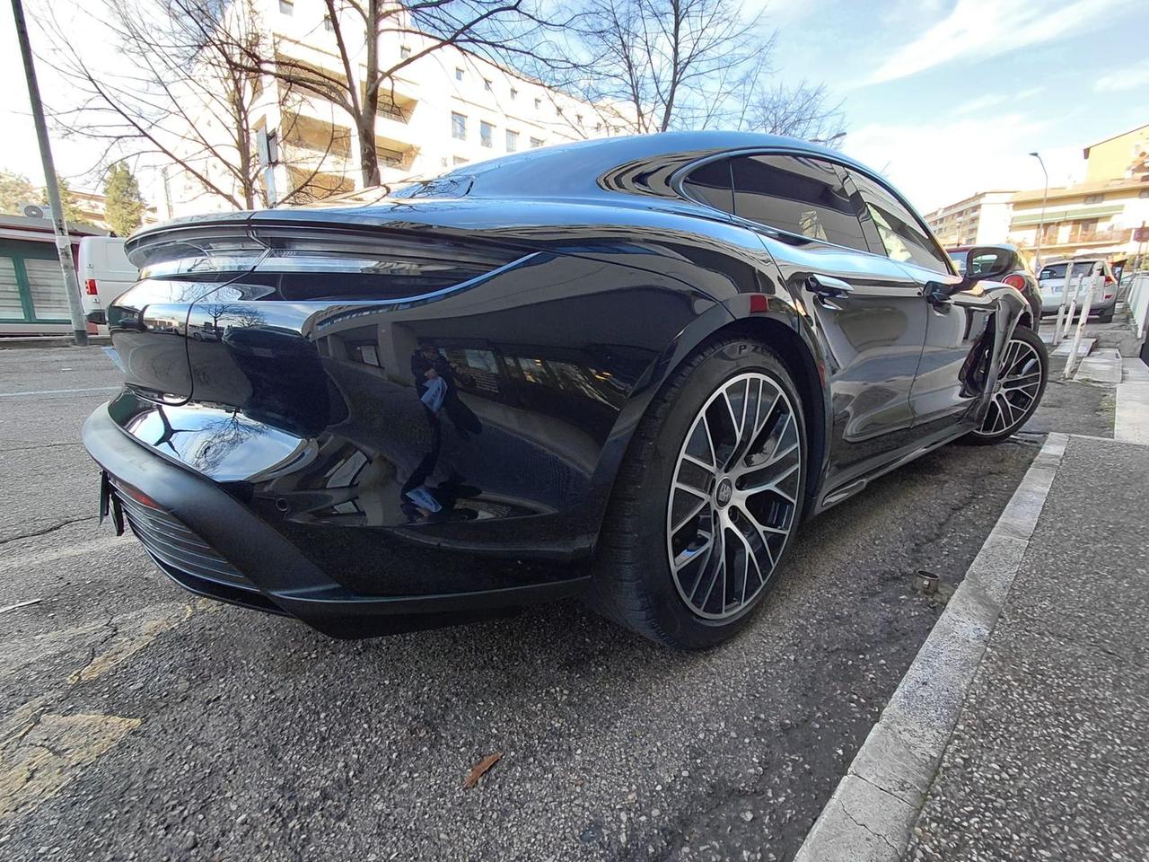 Porsche Taycan Performance Battery Plus #8212