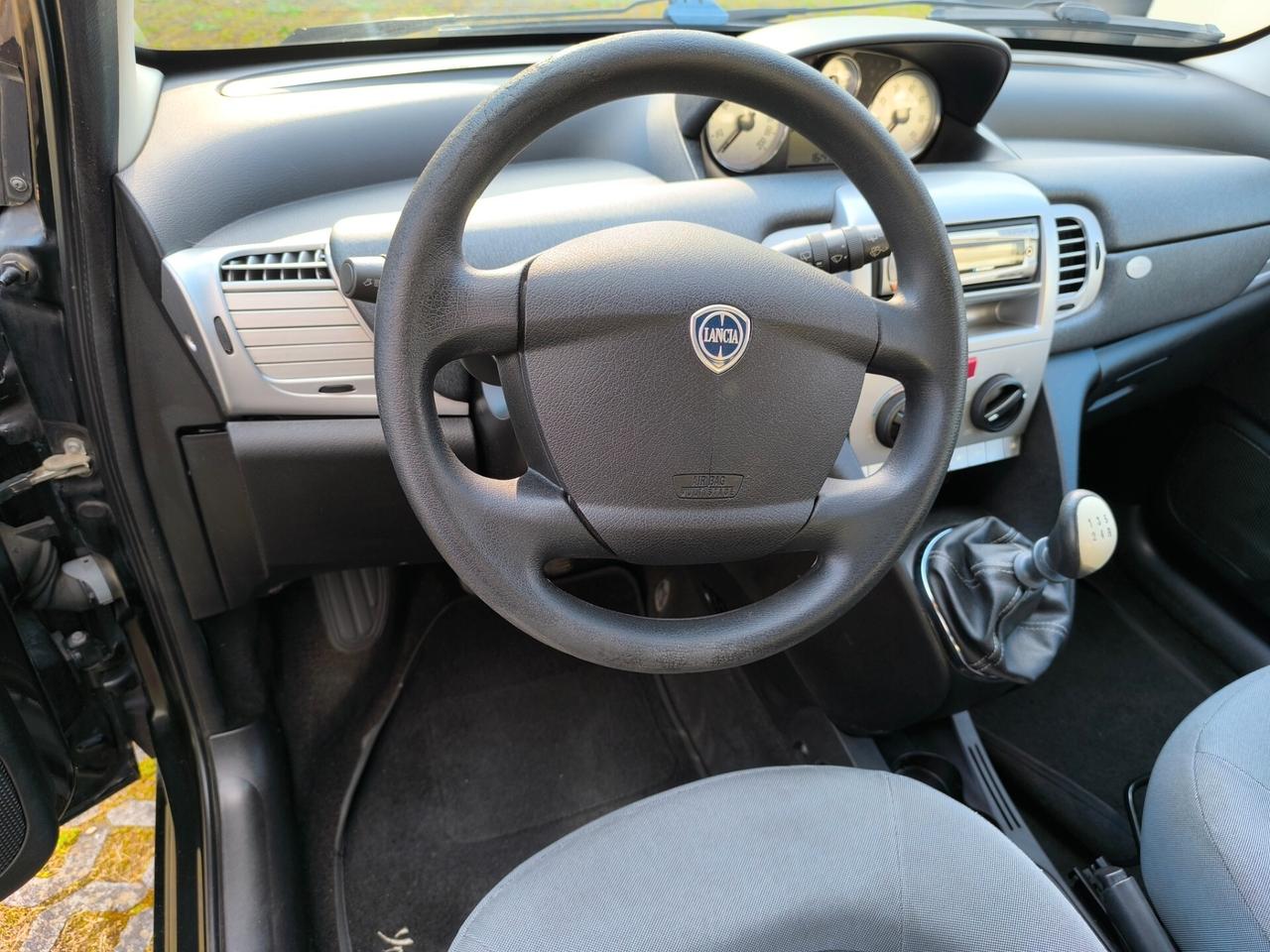 Lancia Ypsilon 1.2 Oro