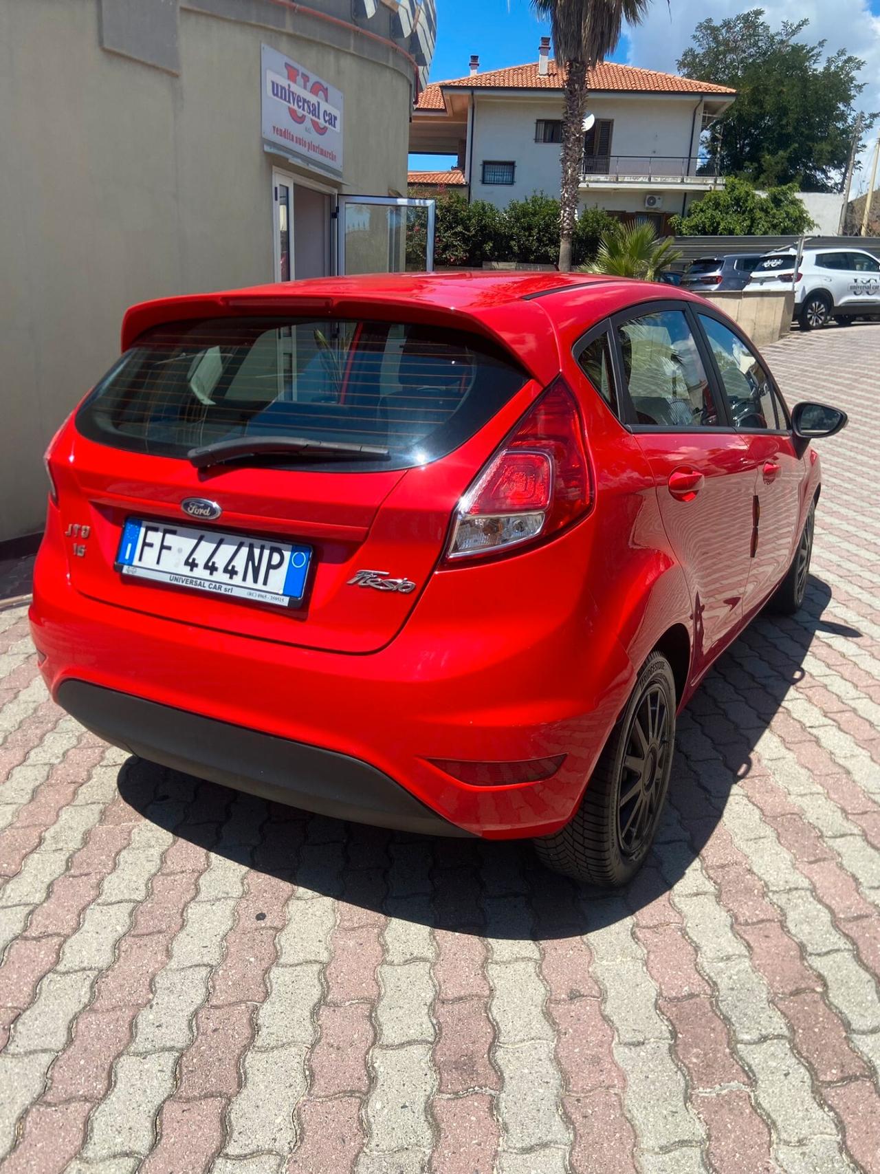 Ford Fiesta 1.5 tdci 75cv (55kw) 5p. Titanium