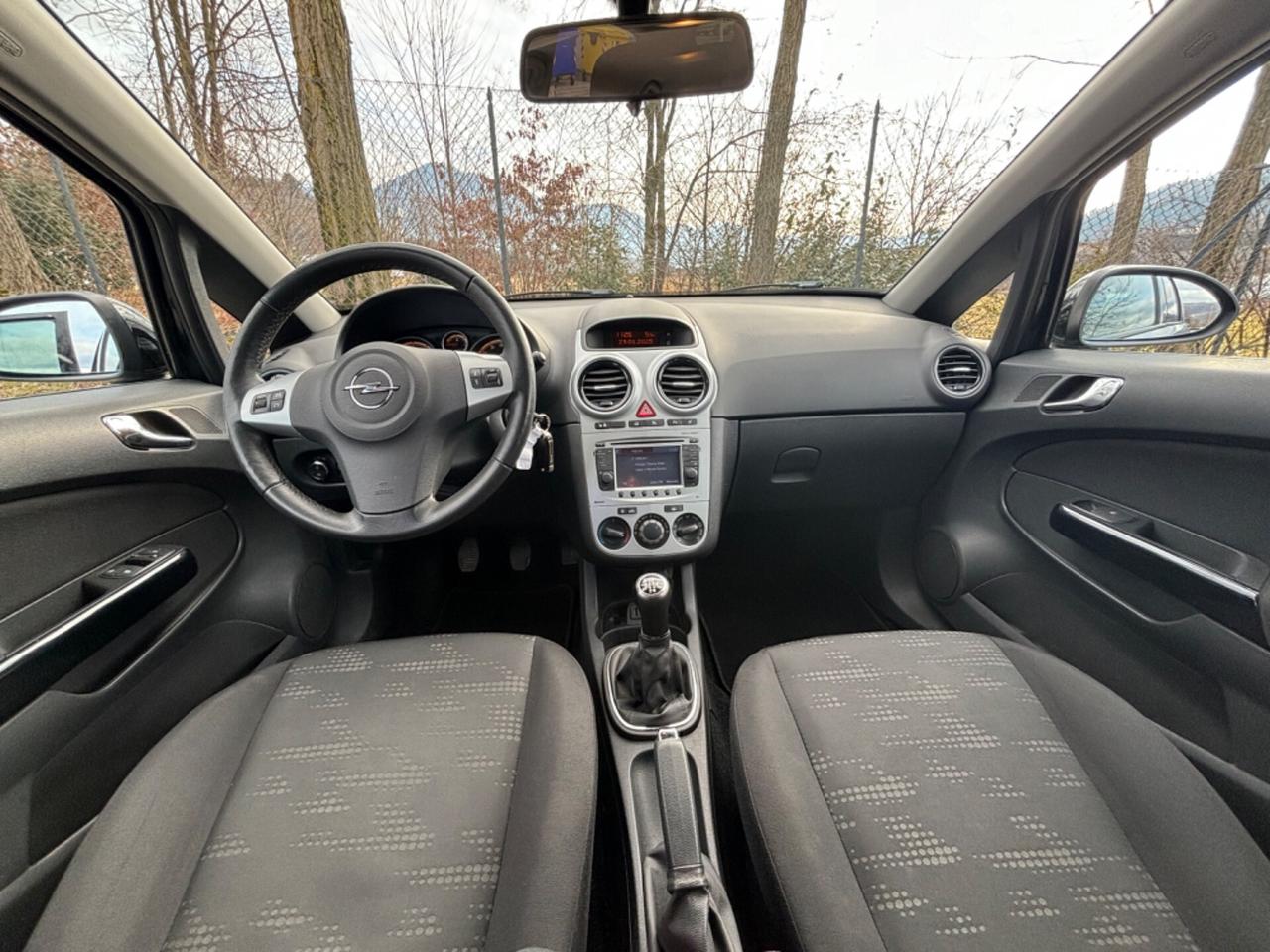 Opel Corsa 1.2 BENZINA 69cv NEOPATENTATI