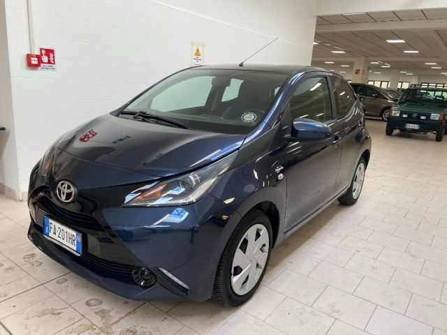 TOYOTA Aygo 1.0 VVT-i 69 CV 5 porte x-play