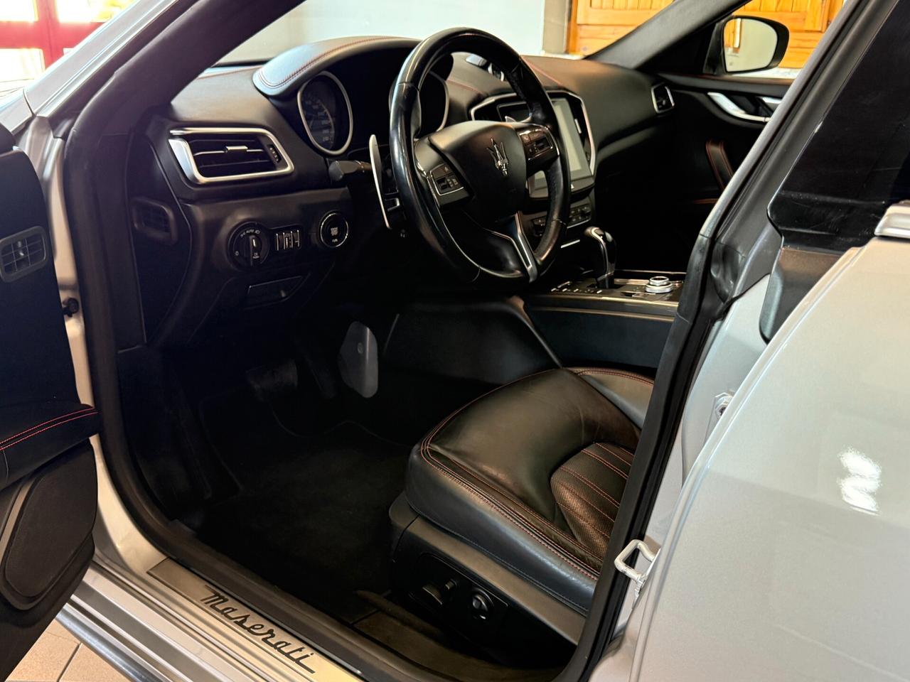 Maserati Ghibli V6 430 CV SQ4 Granlusso