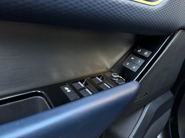 LAND ROVER Range Rover Velar 3.0D l6 300 CV R-Dynamic S