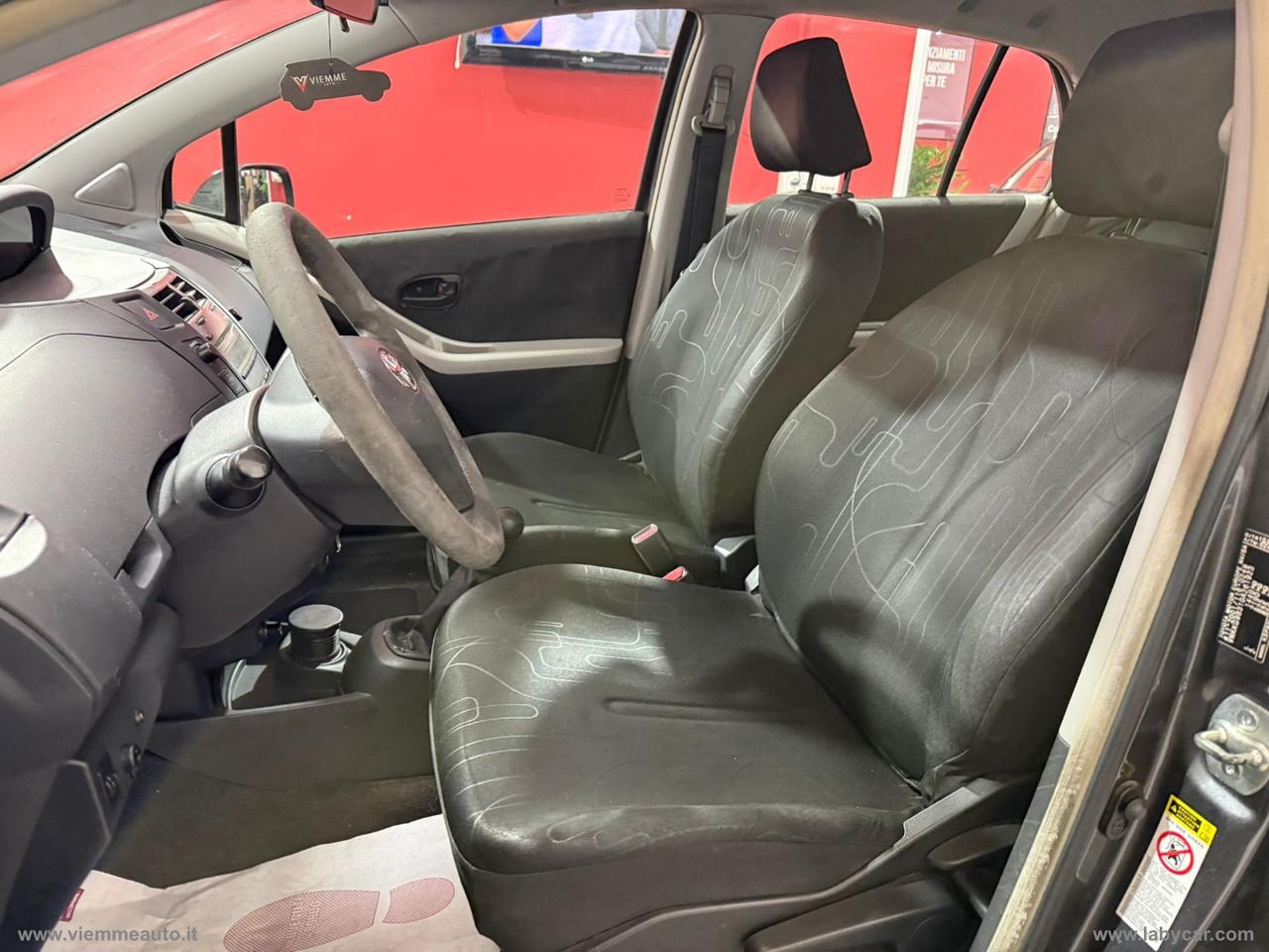 TOYOTA Yaris 1.0 16V 5p. Sol