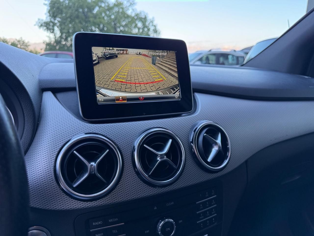 Mercedes-benz B 180 d Premium
