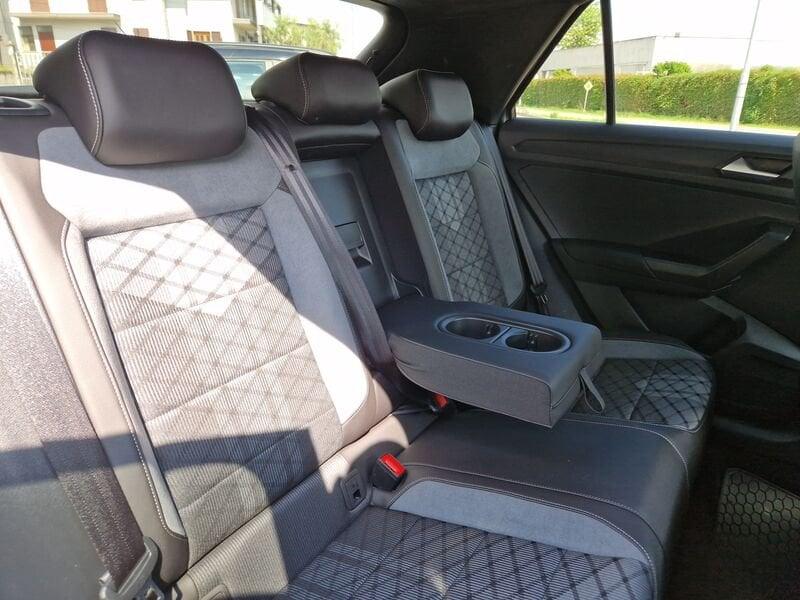 Volkswagen T-Roc 2.0 TDI SCR 150 CV DSG 4MOTION R-Line